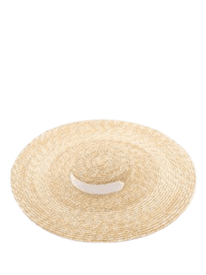 flat top straw hat