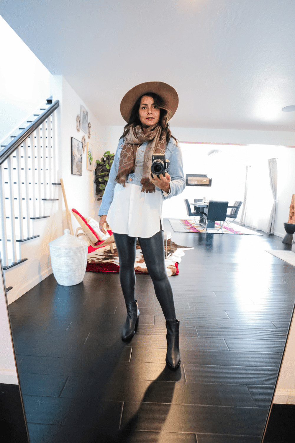 Fall Cropped Denim Jacket outfit Ideas