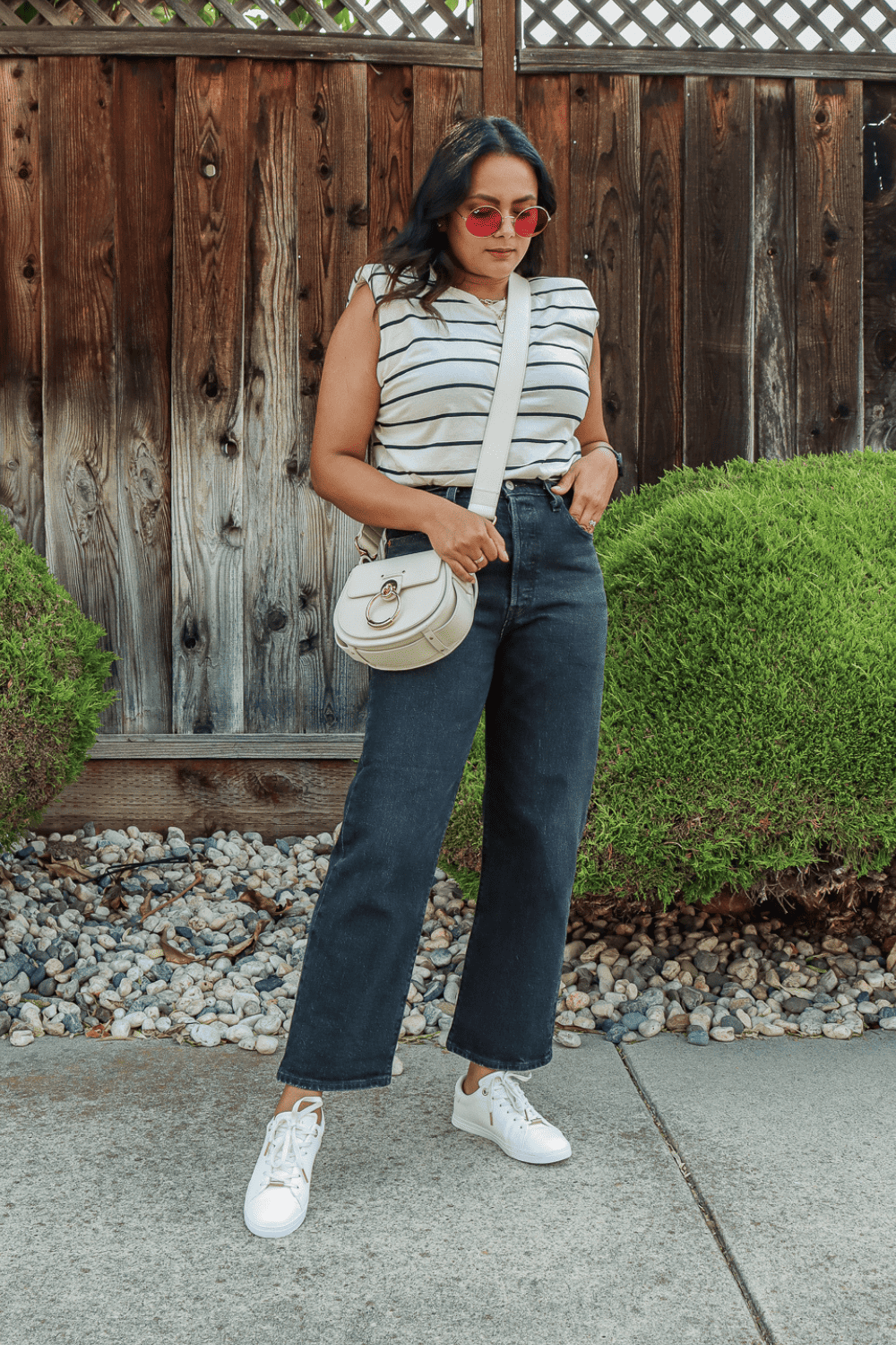 How to Wear Black Jeans & Look Good in Summer