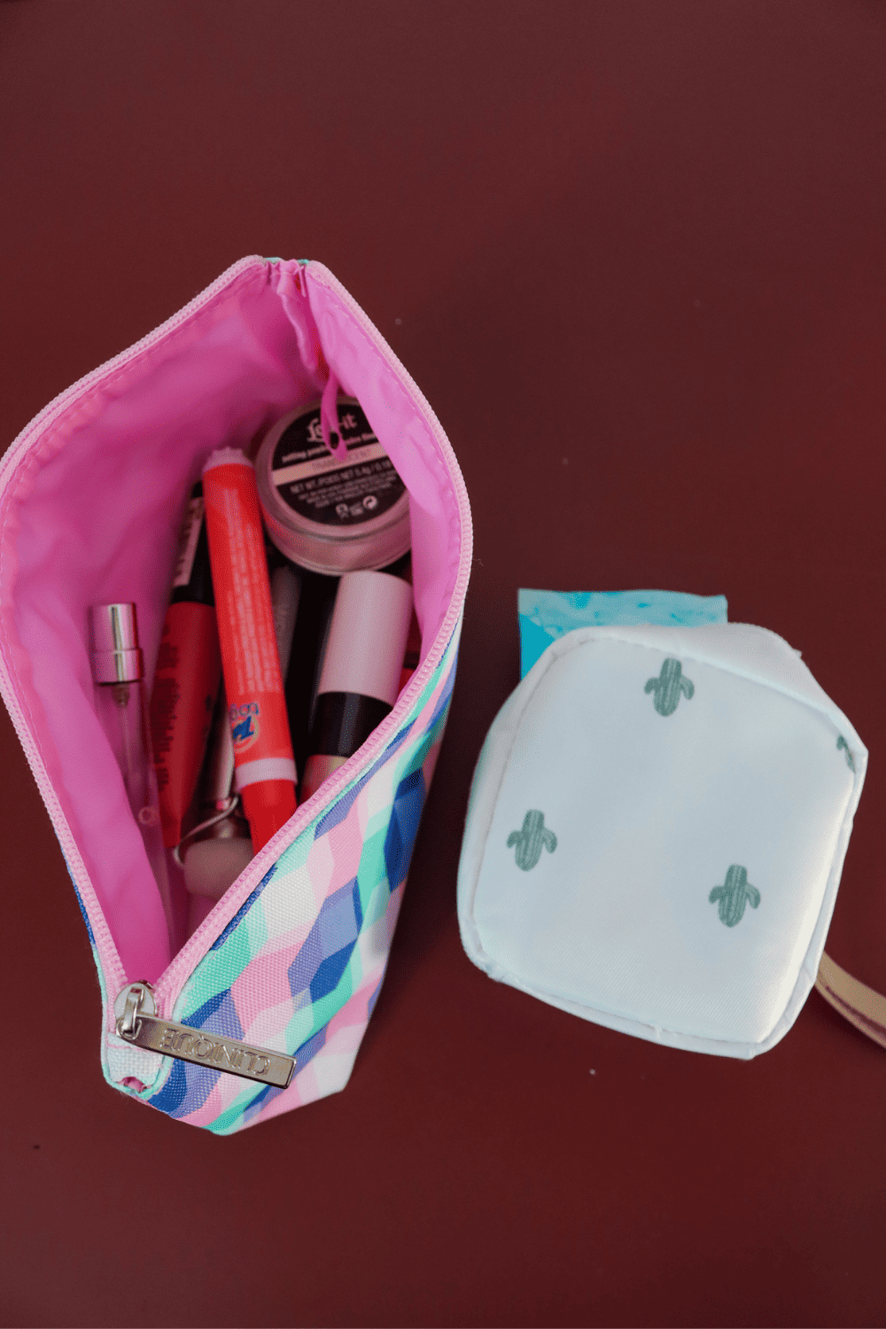 Toiletry Bag & makeup bag Organizing