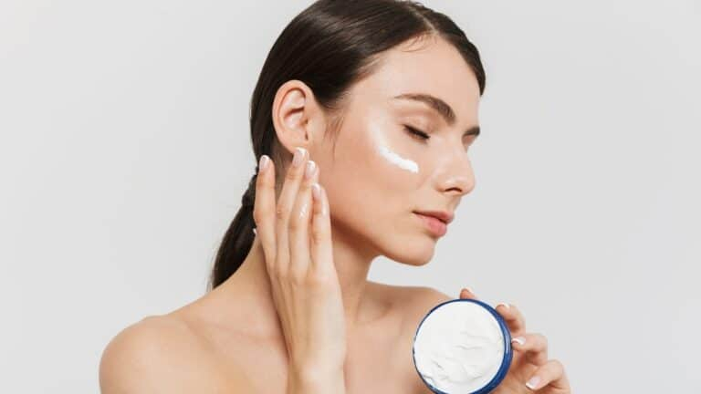 Best Anti Aging Creams You Can Start Using in Your 30s - Blog Banner