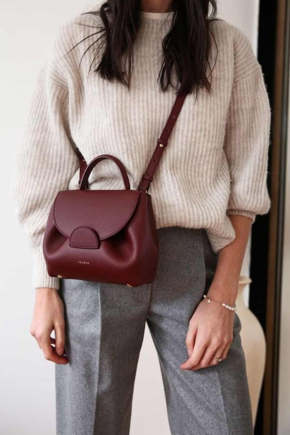 Crossbody bag with outfit