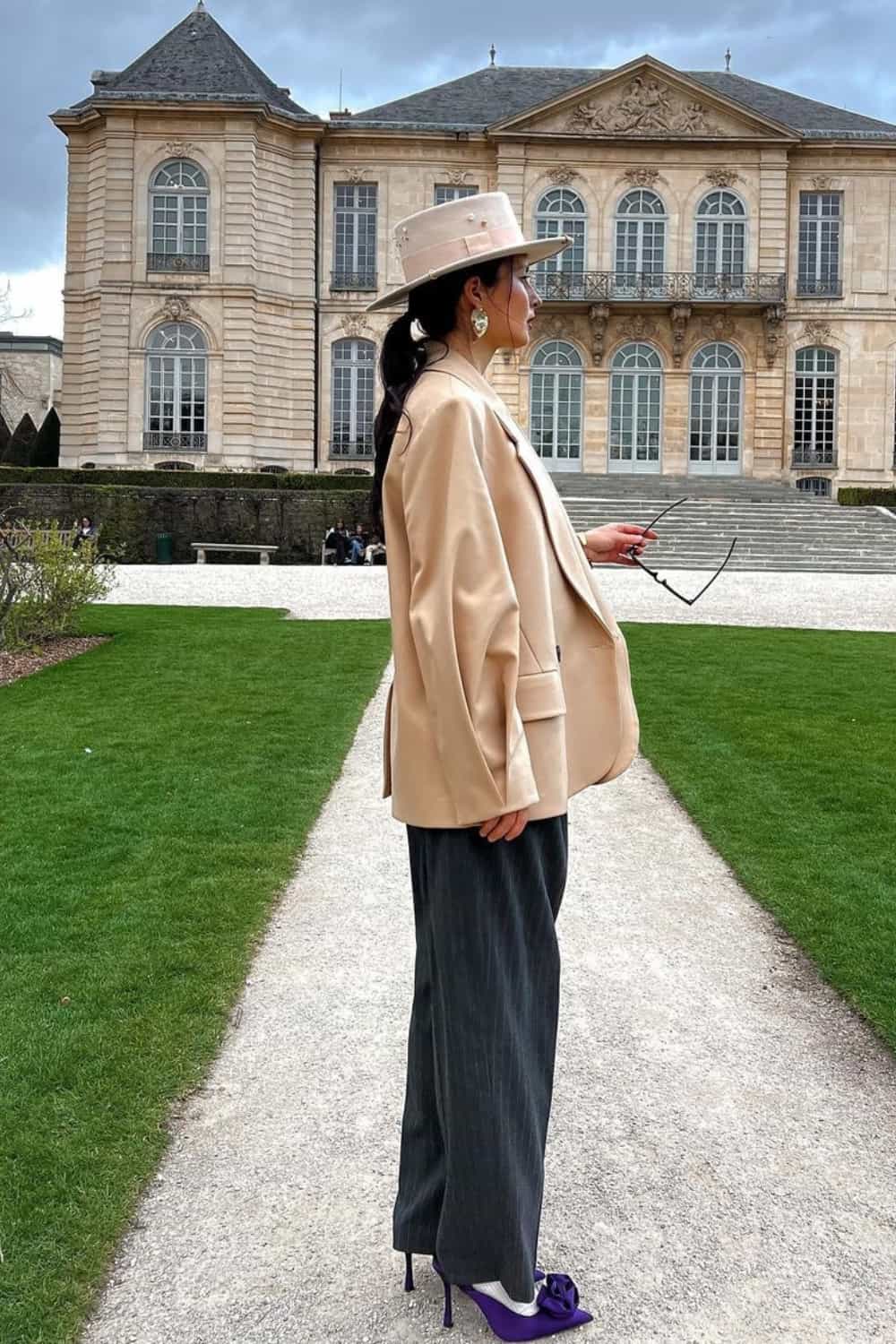 Fedora Hat Outfit With Oversized Blazer, Wide-Leg Trousers and Feminine Accessories