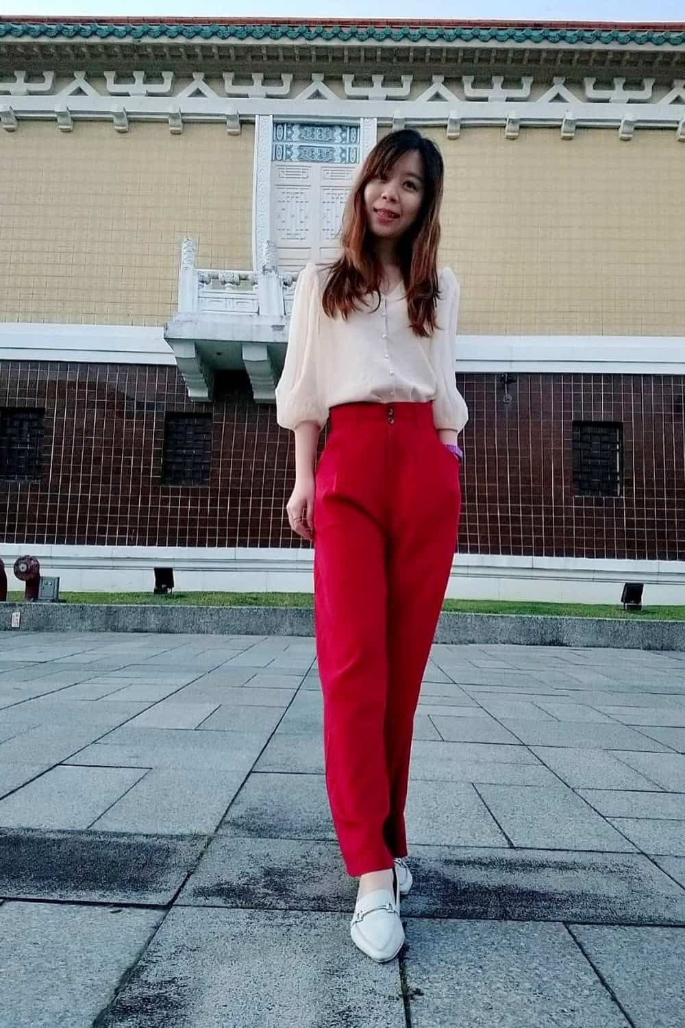 Red pants outfits with white shirt and loafers
