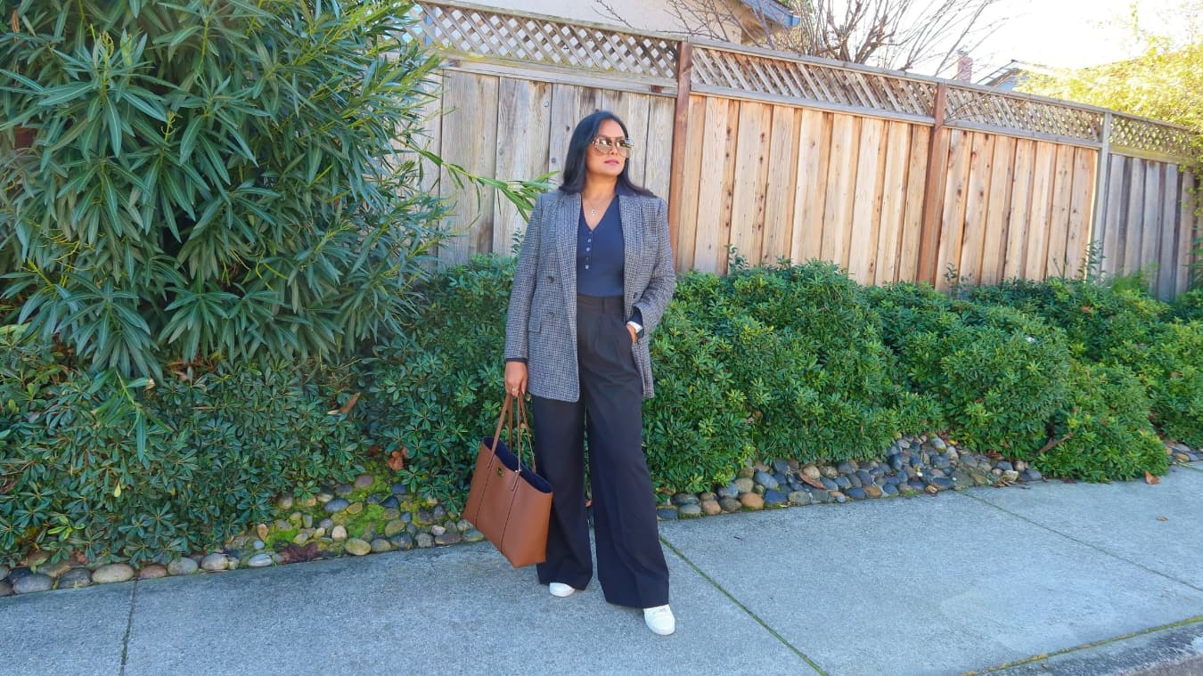 Polished But Casual Work Outfits With Sneakers To Feel Confident In - Blog Banner