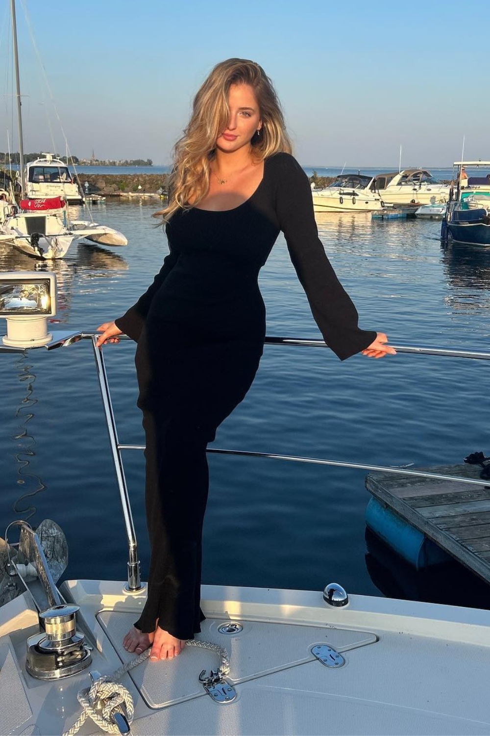 what to wear on a boat cruise party - black long dress