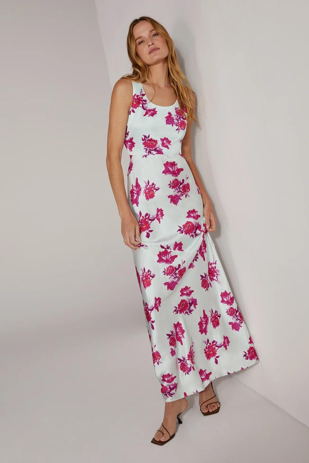 what to wear on a boat cruise party - Printed silk dress