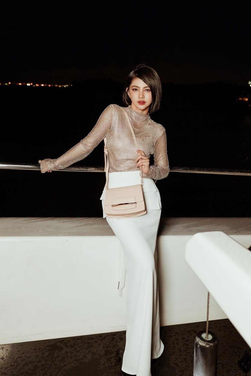 what to wear on a boat cruise party - sequin top