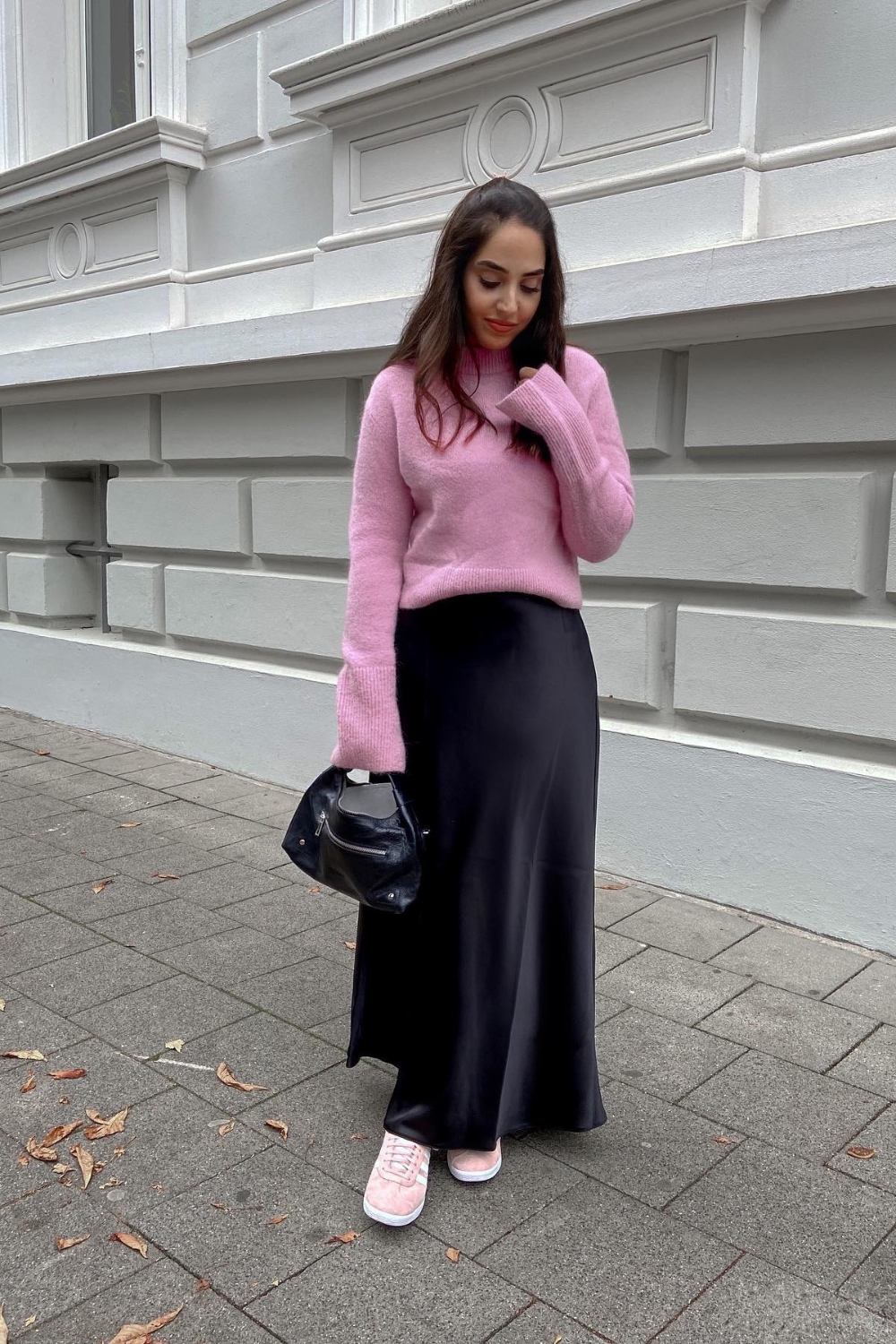 Casual Spring Outfit Ideas - maxi skirt with sneakers