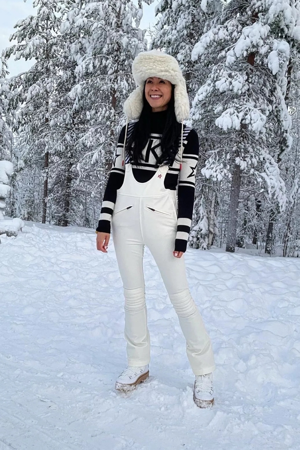 Ski Outfit Ideas with White Ski Suit