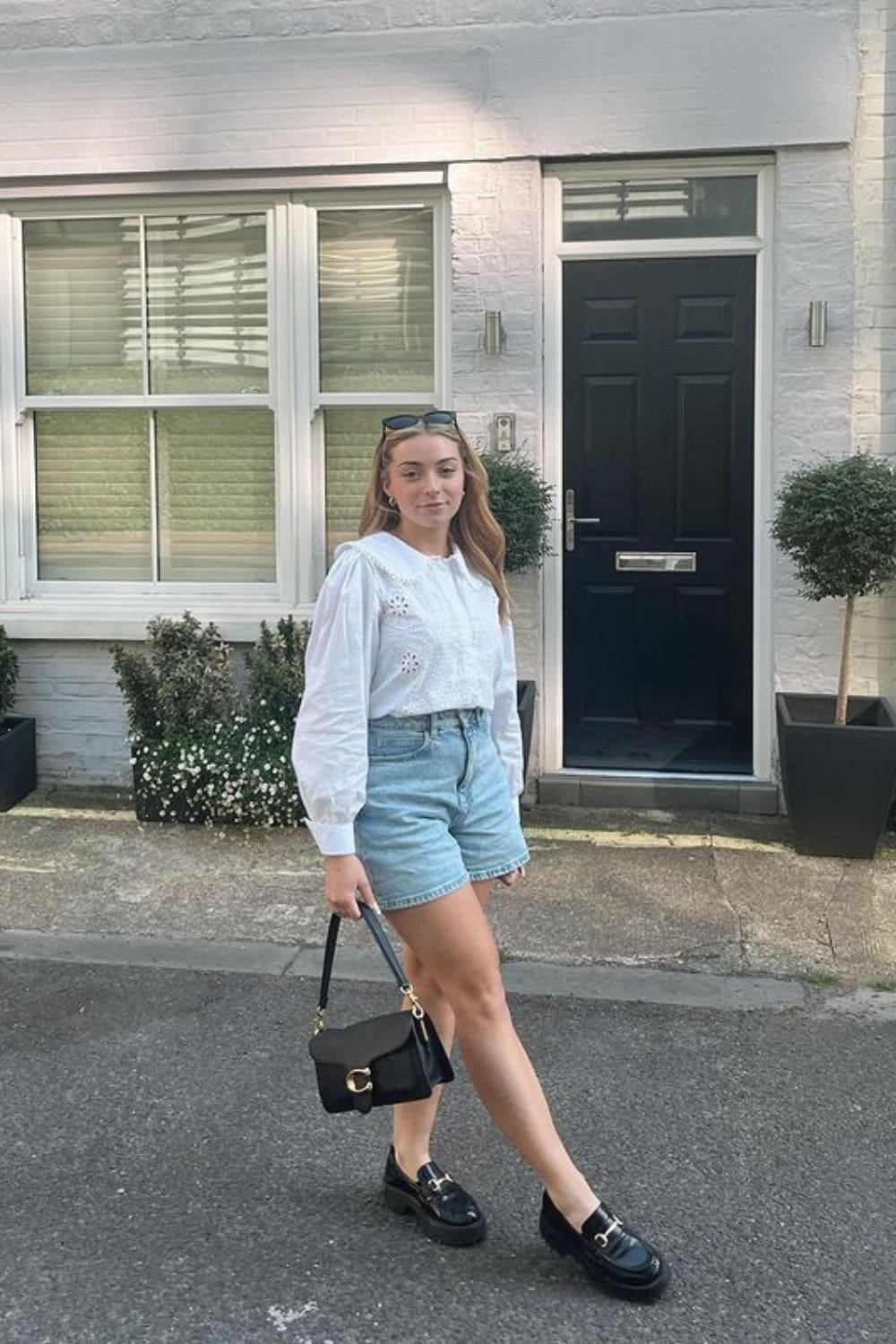 classy-shorts-outfit-Denim-Shorts-with-White-Blouse