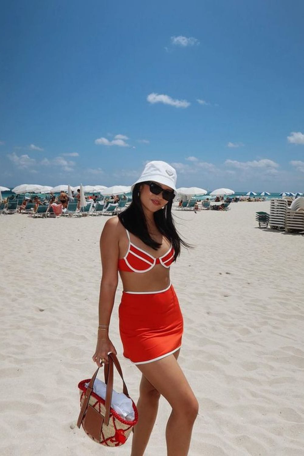 what-to-wear-in-miami-Red-Bikini-White-Bucket-Hat