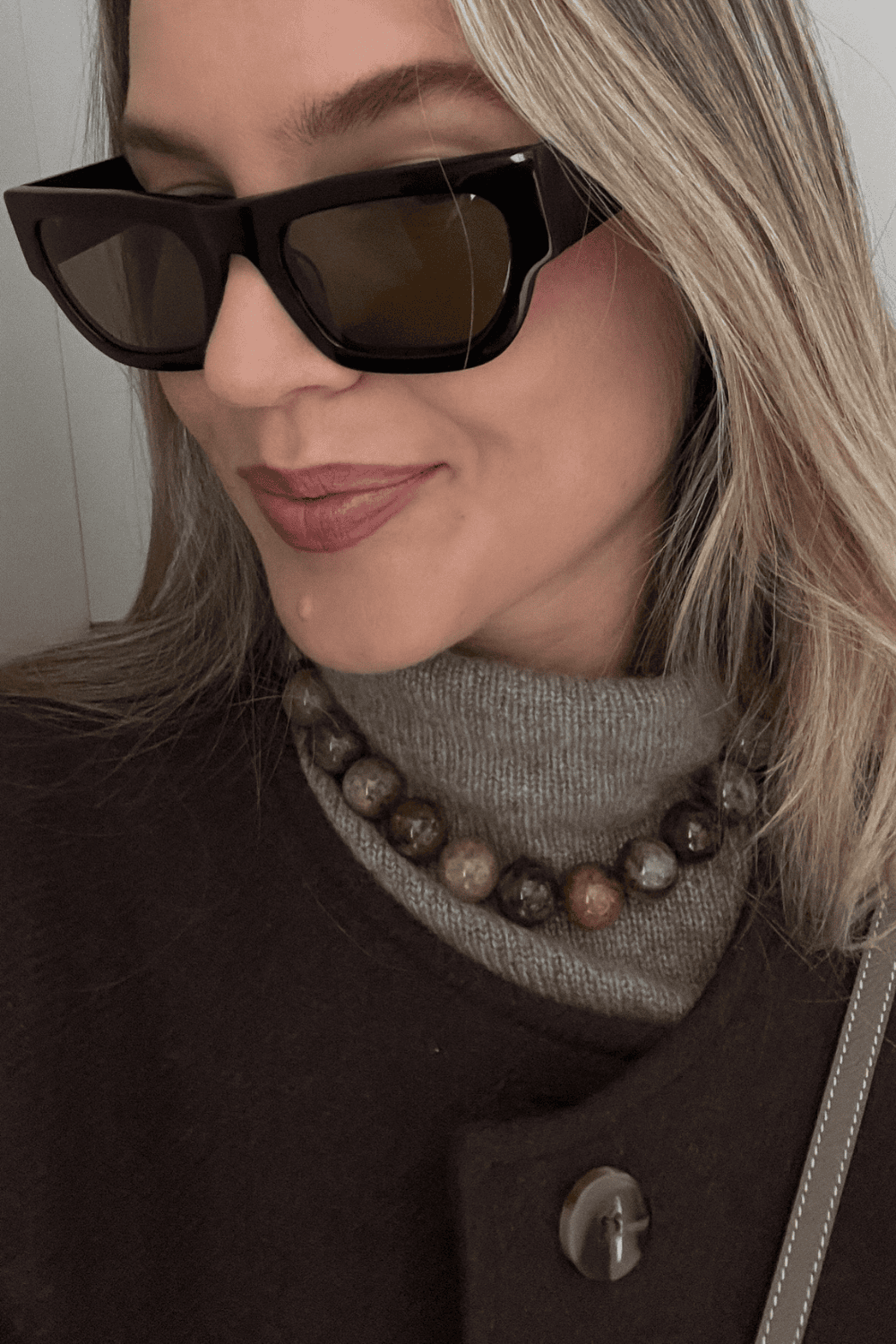 Plastic geometric sunglasses